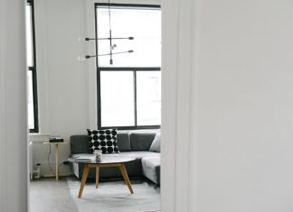 Twintigers kopen grotere huizen, maar wel een stuk later Twintigers en woningmarkt