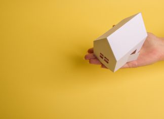 Huizenprijzen stijgen naar recordhoogte Woningprijzen